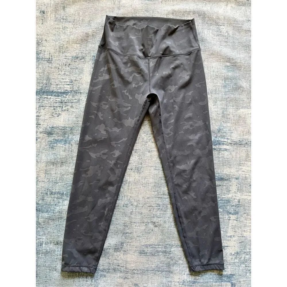 ZYIA Active Gray Camo Camouflage Dot 7/8 Leggings Size 8 - 10
